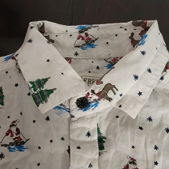 Free Planet Christmas Theme White Button Down Shirt Adult Size Small - Picture 5 of 16
